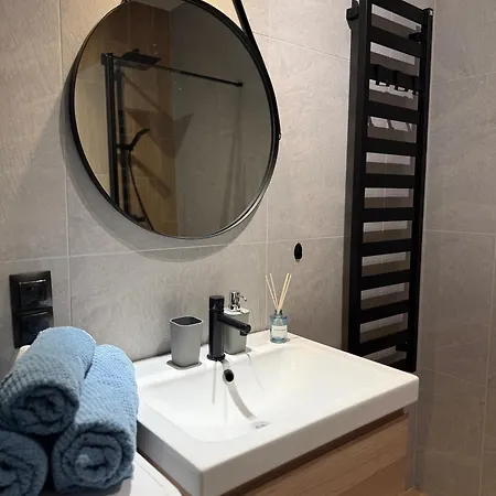 Z Ogrodkiem Siwa Mewa Apartman *